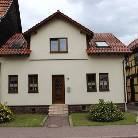 Apartment Ferienwohnung Schwarz *